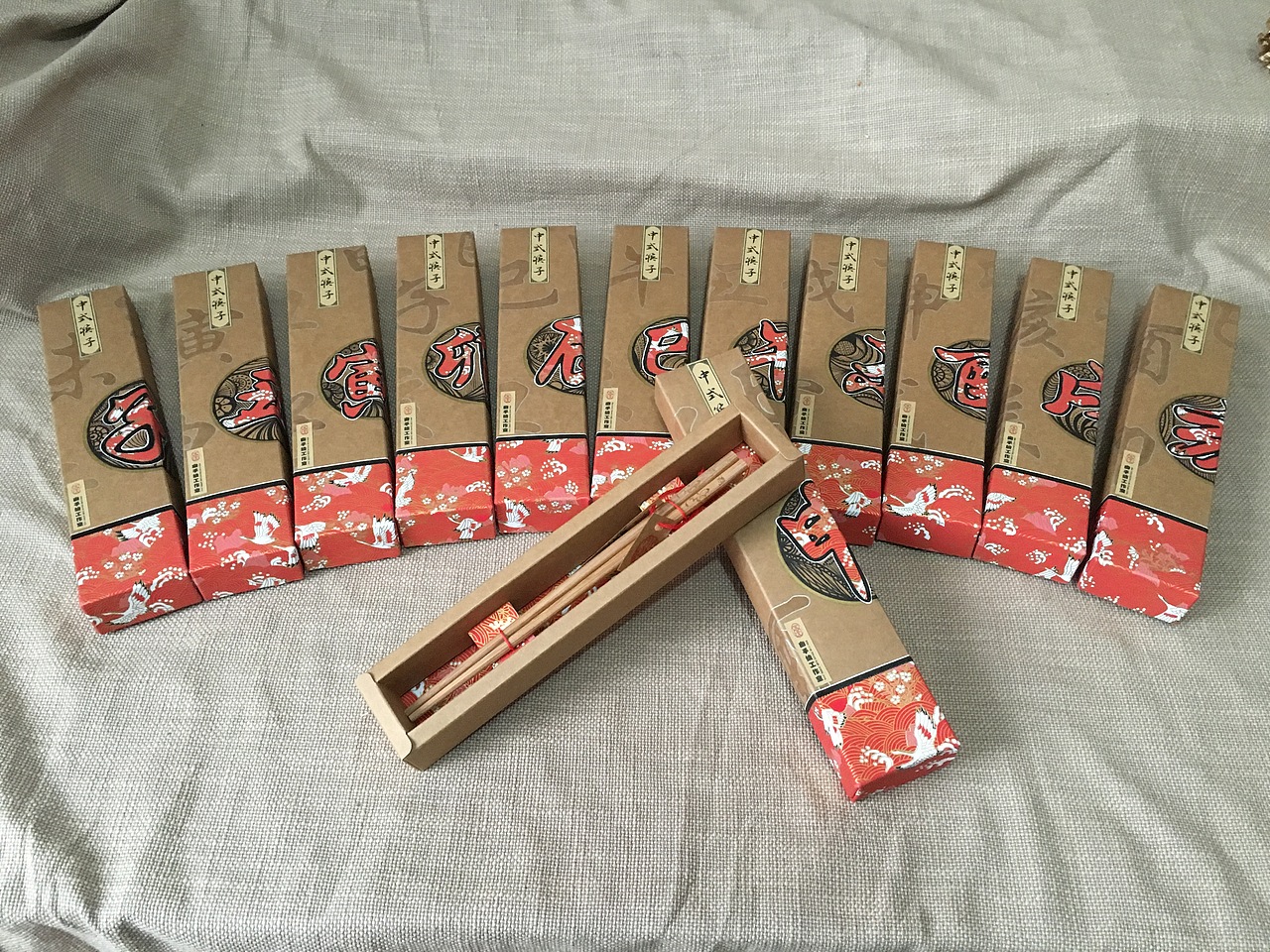 筷子包装（图ZNzExNTYwMDg=） - 商业插画 - 站酷设计师王吨吨原创素材 - 站酷ZCOOL