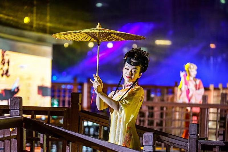 2019昆山周庄中秋灯会开幕（图ZMTc2Nzg1OTcy） - 人像摄影 - 站酷设计师小小兵之兵原创素材 - 站酷ZCOOL