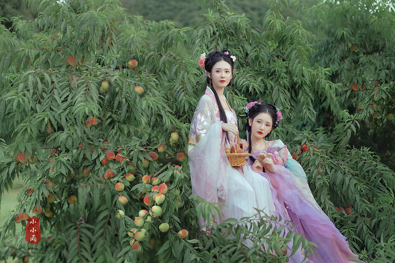 七月桃园汉服（图ZMjY0NzgzMzY4） - 人像摄影 - 站酷设计师阿波摄影原创素材 - 站酷ZCOOL