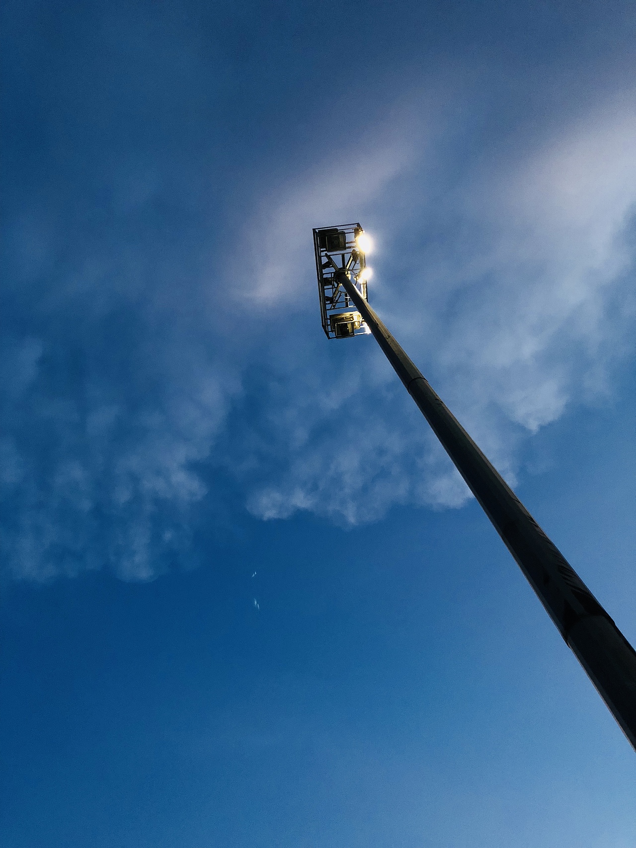 混沌（圖ZMTQxMzEzMjY4） - 人文/紀實攝影 - 站酷設(shè)計師chenzehui原創(chuàng)素材 - 站酷ZCOOL