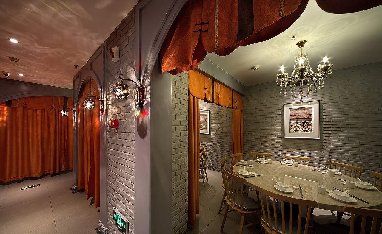 成都海鲜主题餐厅装修设计【带你畅游蔚蓝的海鲜餐厅】