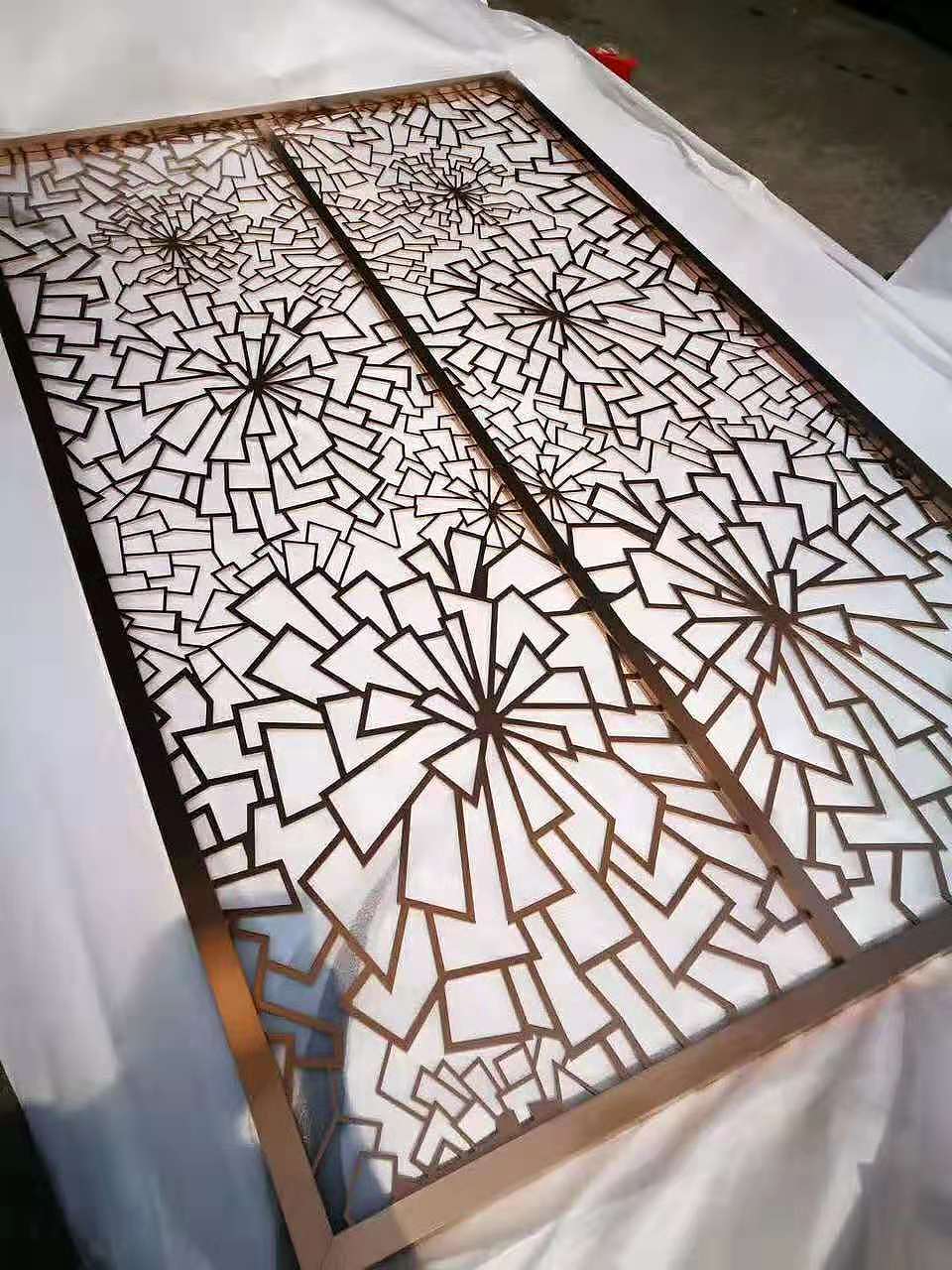 优惠订做古典酒店不锈钢屏风花格