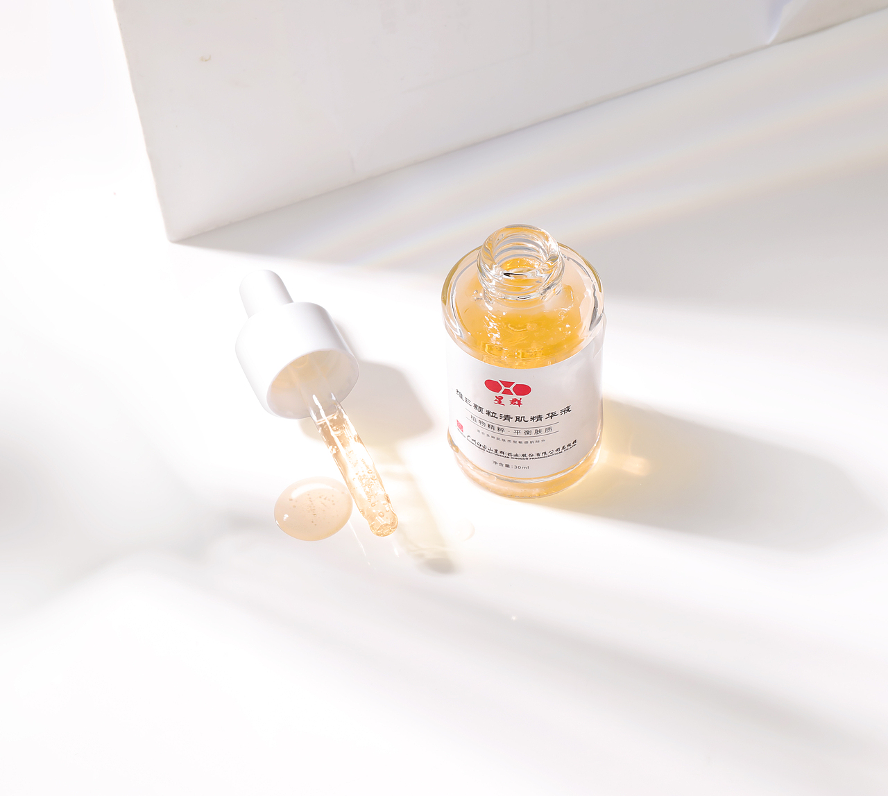 化妆品精华液产品摄影（图ZMjk0MDU0MTYw） - 产品摄影 - 站酷设计师萌萌哒51原创素材 - 站酷ZCOOL