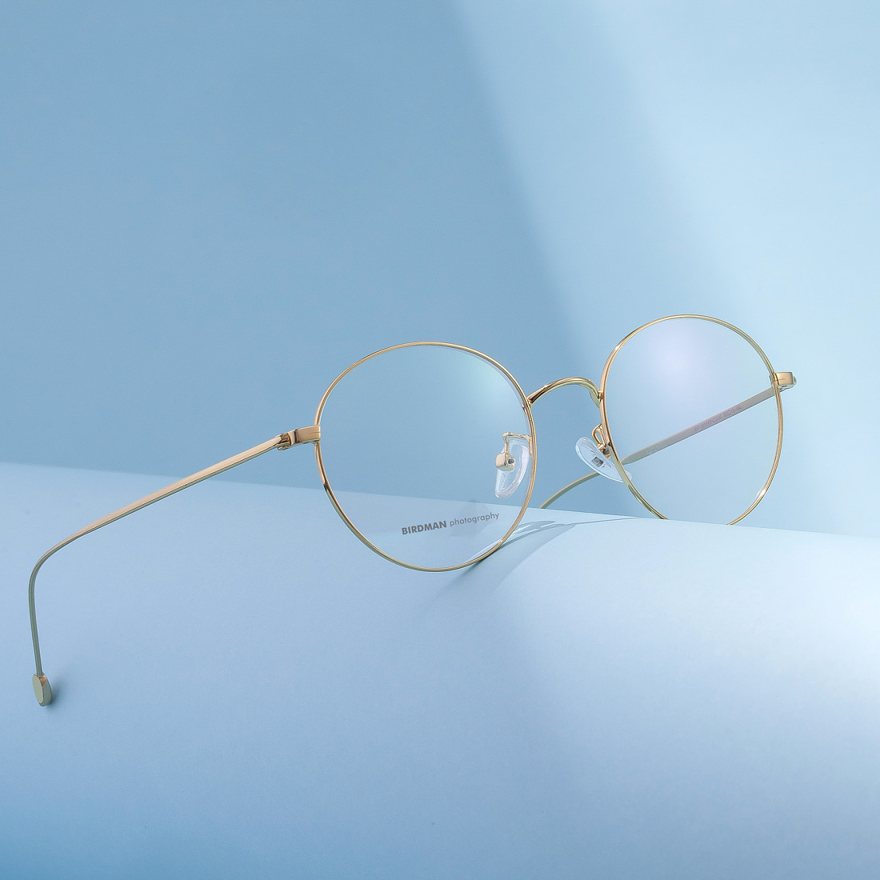 戴眼镜同学注意 镜片厚度与你钱包厚度直接相关|近视|眼镜|收入_新浪新闻