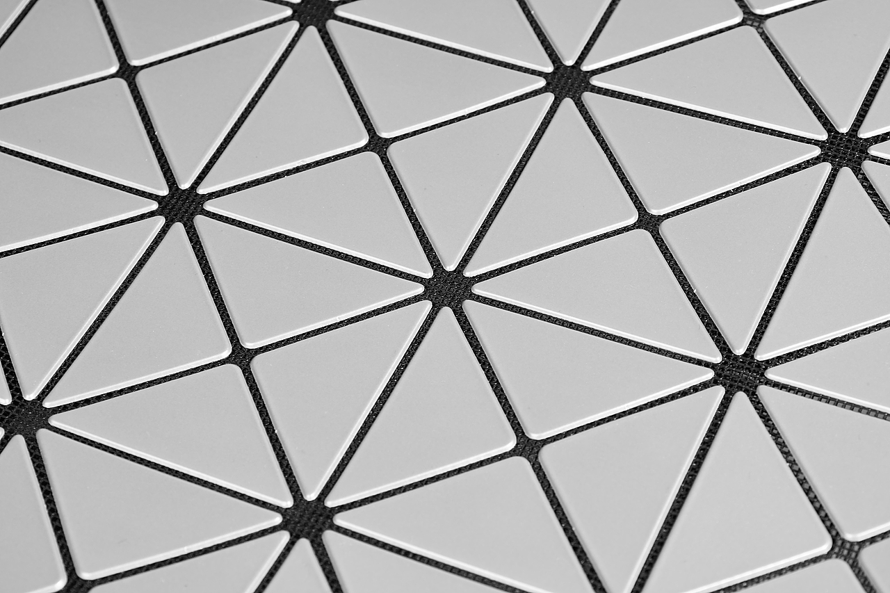 一个包，有科技感吗，背景花花的（图ZMzEwMTAxNzc2） - 产品摄影 - 站酷设计师猪可乐原创素材 - 站酷ZCOOL