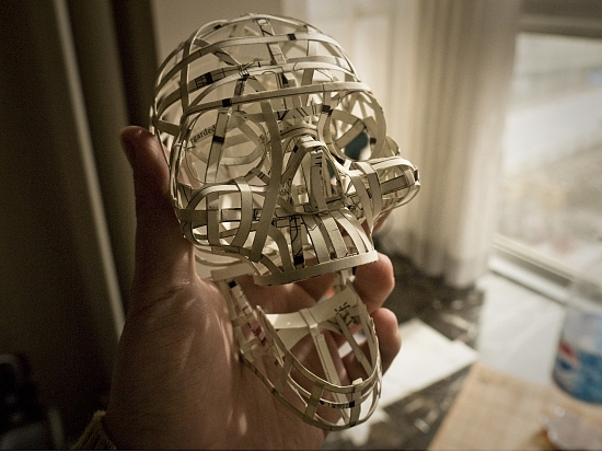 嘴巴可以开合&nbsp;纸的弹力可以让嘴巴合上&nbsp;