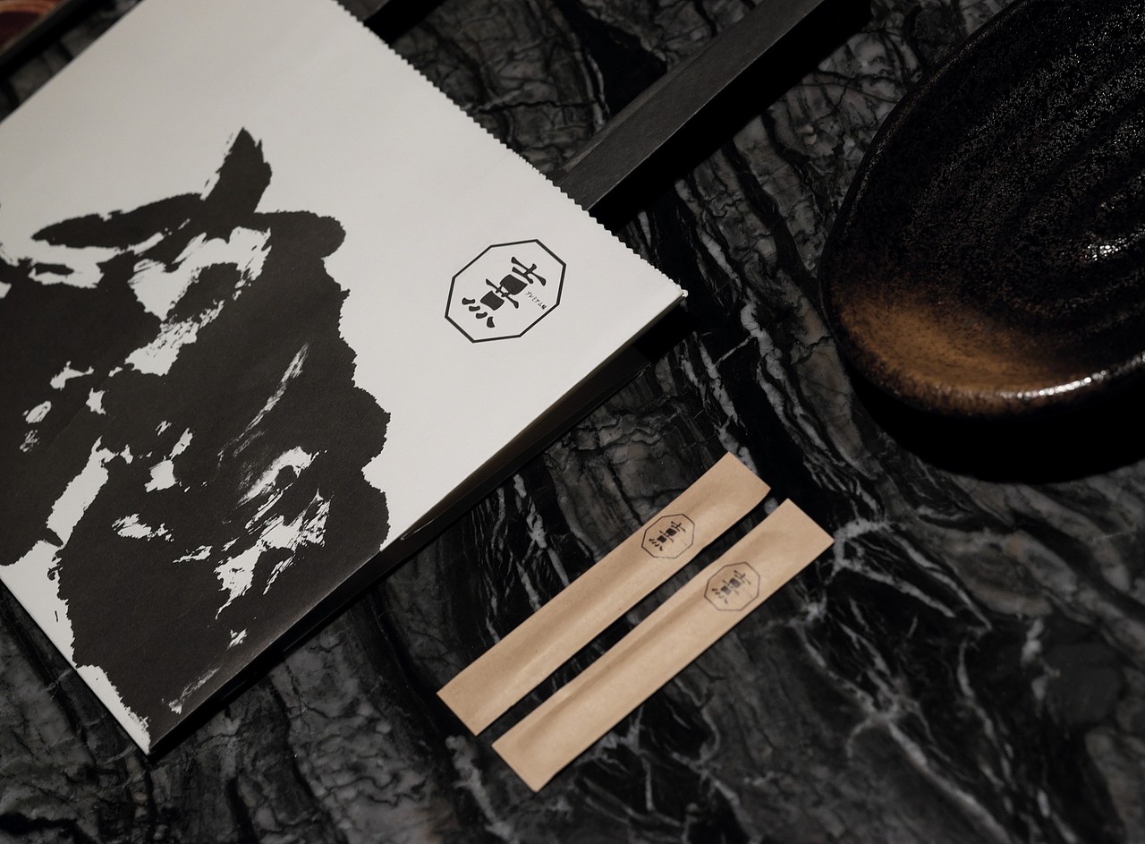 熹-KIMARU-極上和牛料理-日本餐厅品牌形象（图ZODg3MjAxNTY=） - 品牌 - 站酷设计师魁KUIdesign原创素材 - 站酷ZCOOL