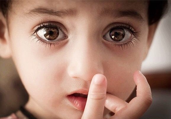 想要画一双闪亮的大眼睛