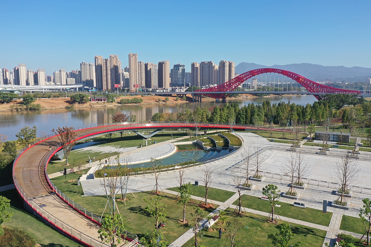 赣州蓉江新区滨江路隧道西侧绿地景观方案设计