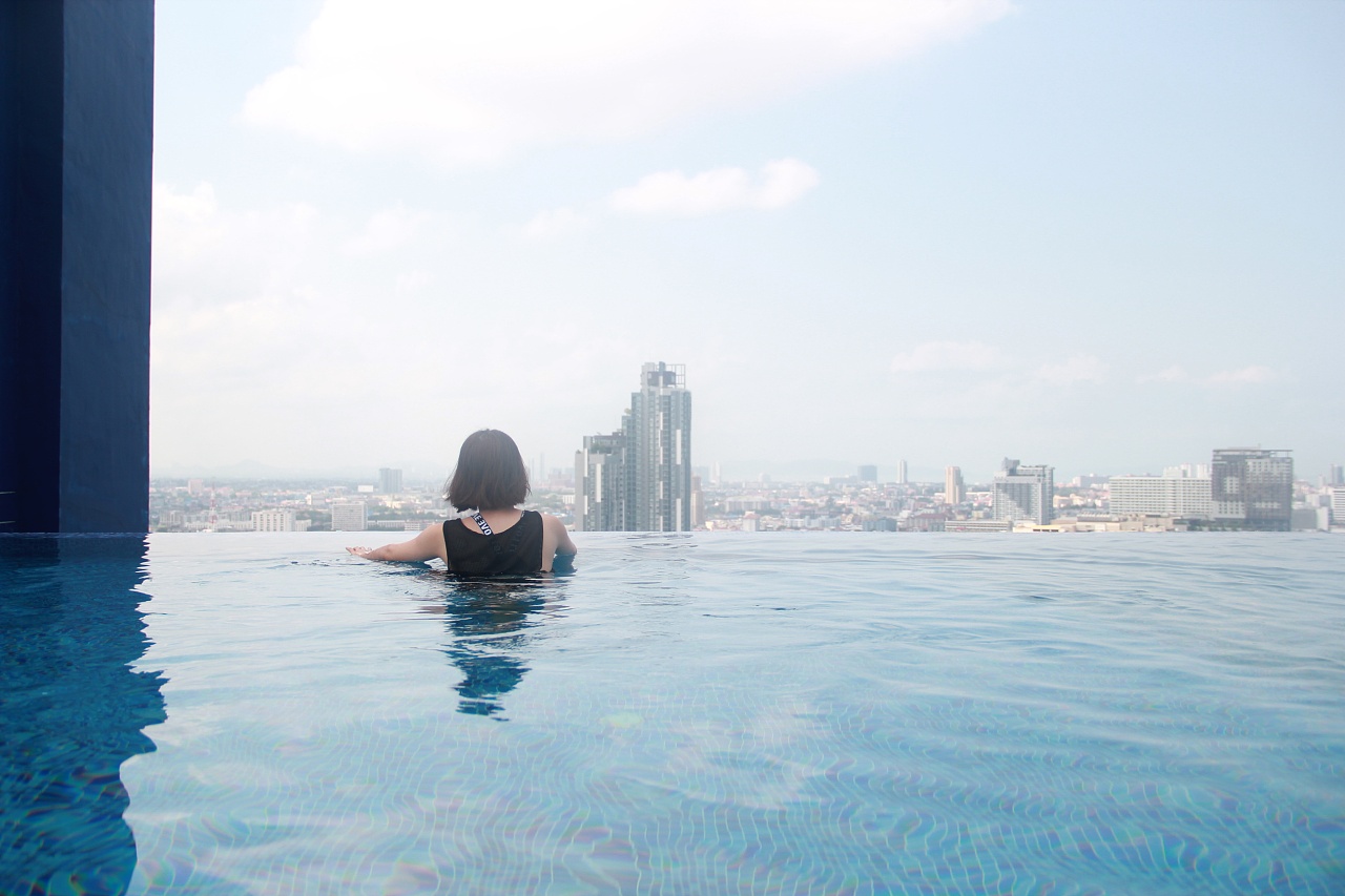 无边泳池|摄影|人像|luoluocookie - 原创作品 - 站酷 (zcool)