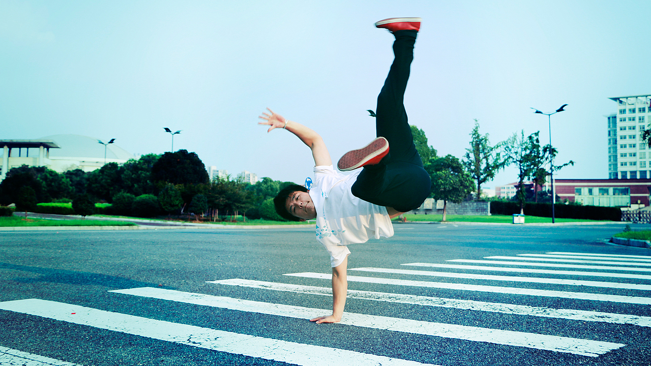 大郭飞起来（图ZMjMzNDA0NzI=） - 人像摄影 - 站酷设计师大郭2497原创素材 - 站酷ZCOOL