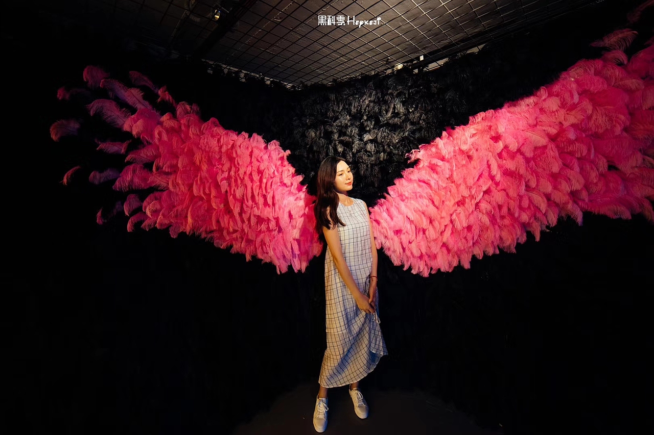 镜花宫、钻石隧道等创意活动道具