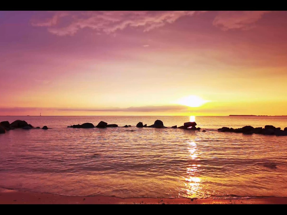 夕阳黄昏海滩唯美意境壁纸图-壁纸图片大全