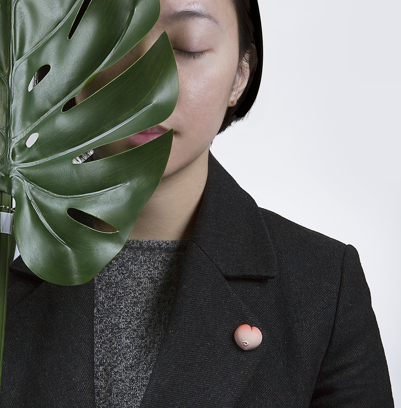 桃花运之蜜桃臀胸针，新年品宣礼｜青红皂白（图ZMjM1MzY0MDA4） - 宣传物料 - 站酷设计师青红皂白PINK原创素材 - 站酷ZCOOL