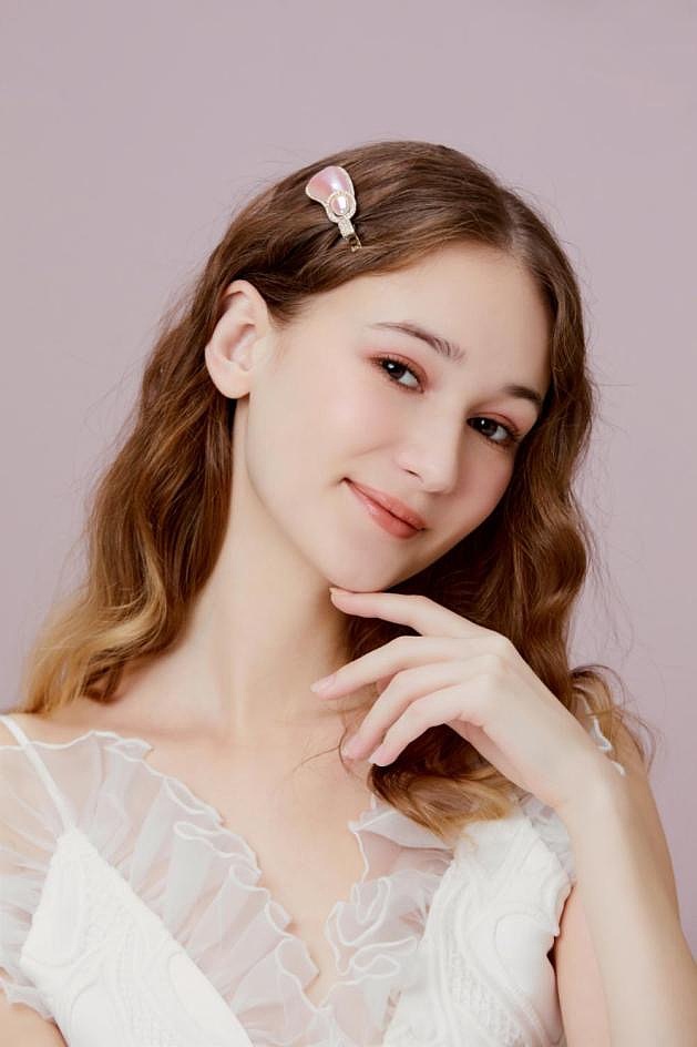 Lika（图ZMzM2NjU1OTc2） - 图案 - 站酷设计师模特经纪Tom原创素材 - 站酷ZCOOL