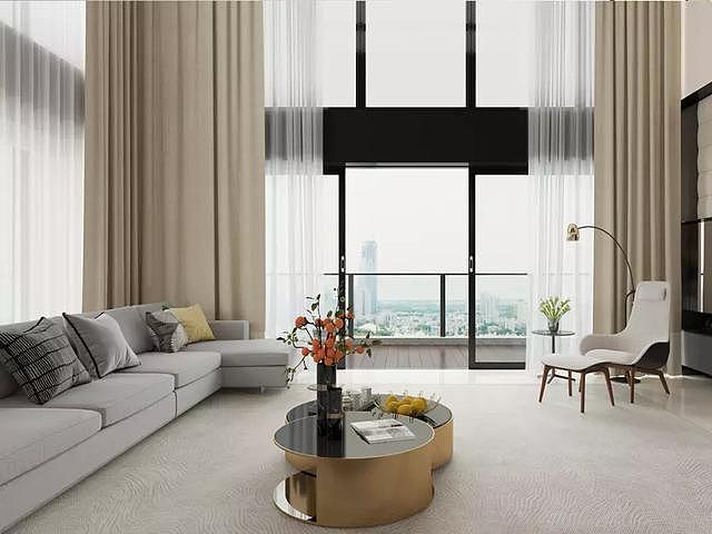客厅的超大玻璃窗