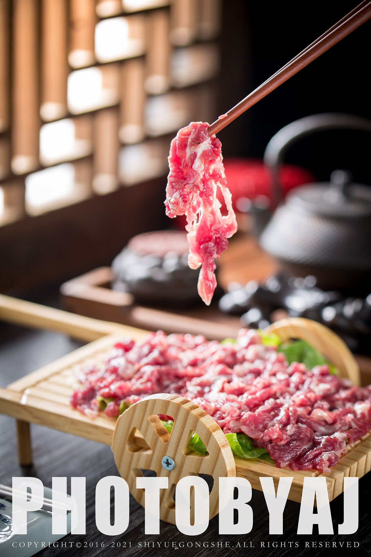 美食摄影｜牛肉火锅（图ZMjQ0ODkxMjQ4） - 产品摄影 - 站酷设计师拾月公社美食摄影原创素材 - 站酷ZCOOL