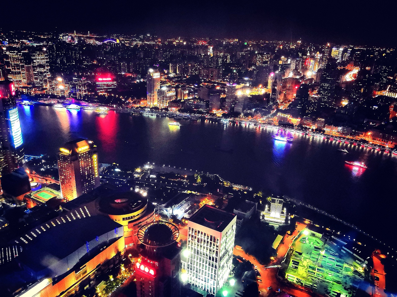 camera Raw 稍微处理一下。