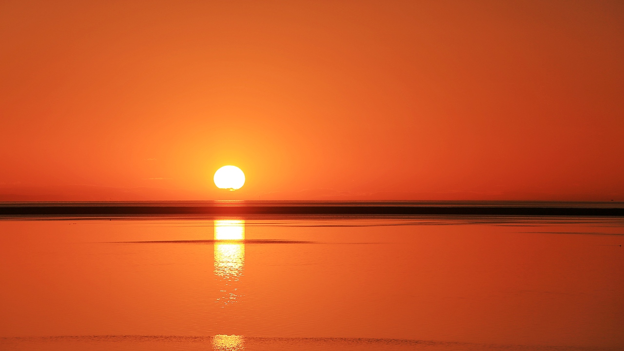 日落-青海湖（图ZMjk2MDg4NDMy） - 风光摄影 - 站酷设计师飞哥而已原创素材 - 站酷ZCOOL