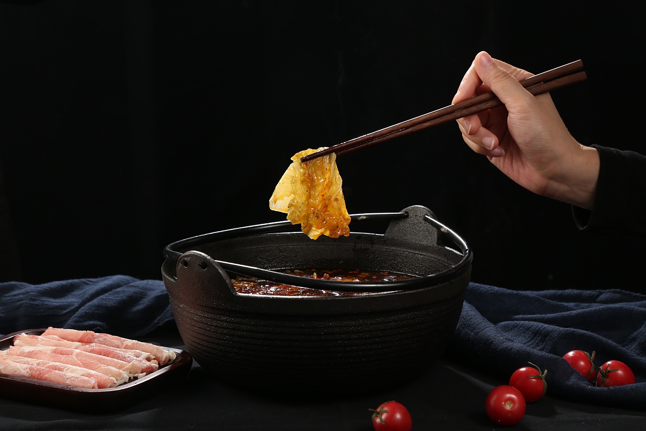 日式火鍋和壽喜燒有何區別？鍋底和食材上如何選擇 - GetIt01