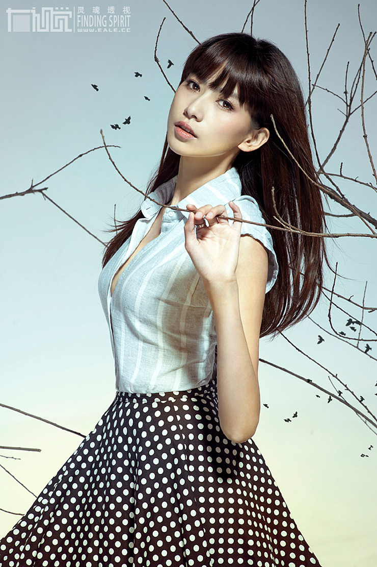 右视觉摄影机构右视觉专题右视觉的模特之淇淇王秋紫