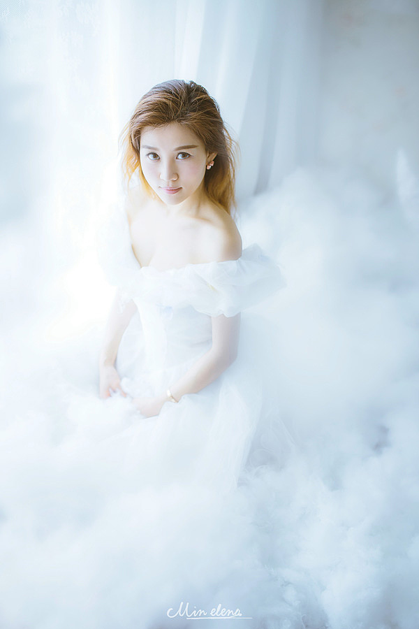 在云端（图ZNTIzMTIxNDA=） - 人像摄影 - 站酷设计师敏elena原创素材 - 站酷ZCOOL