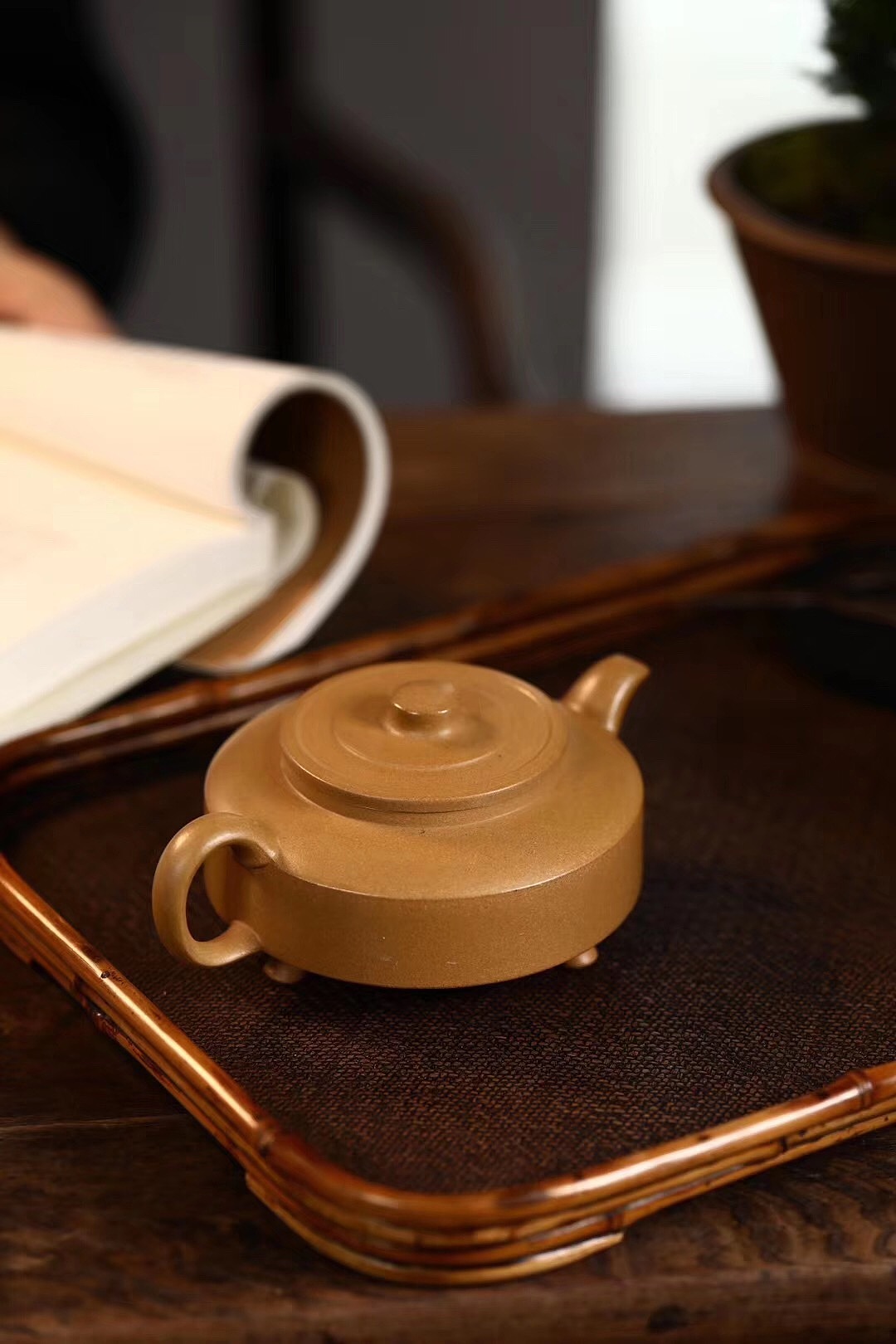 紫砂壶—三足周盘《转载》