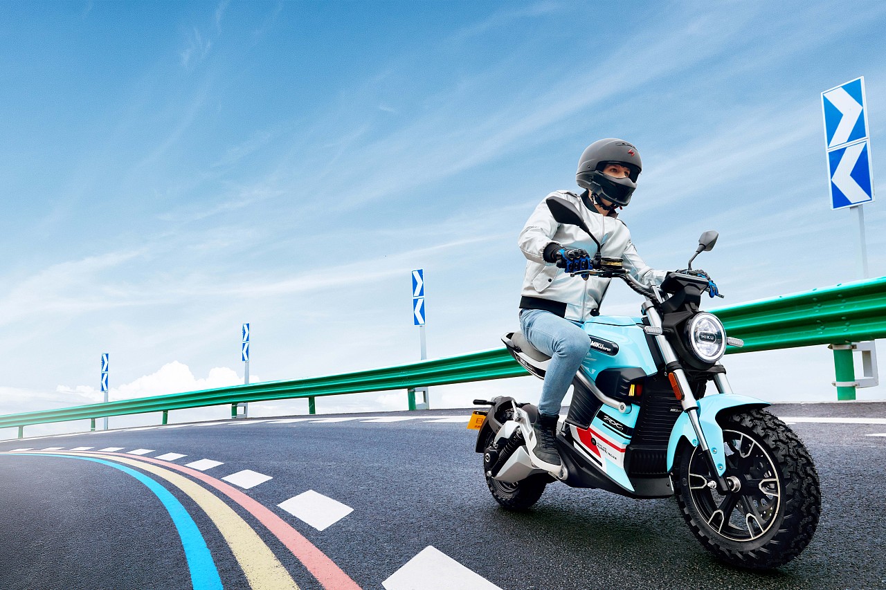 新日电动车广告