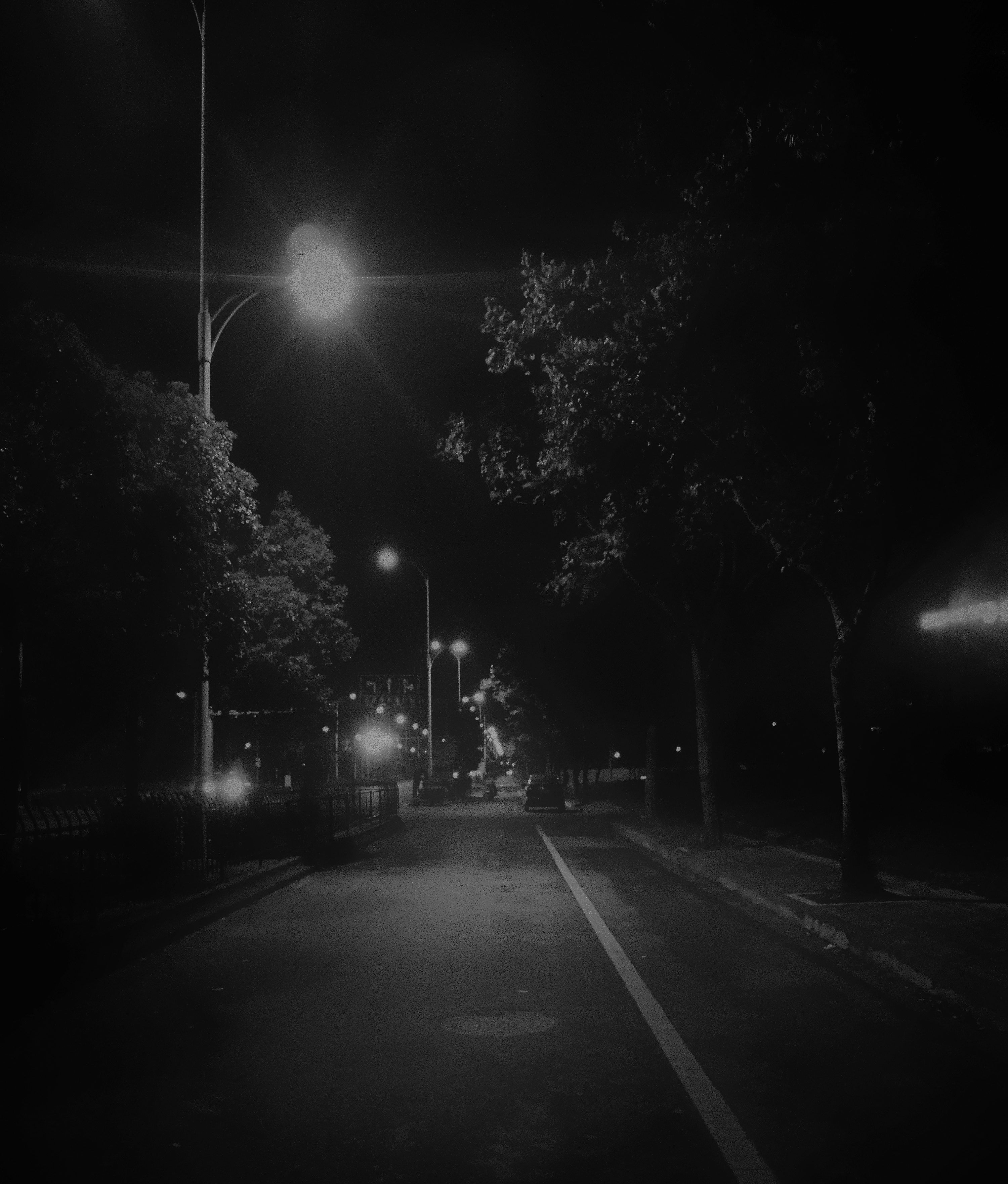 有摄影-夜晚,黑暗,夜生活,夜晚的城市,城市,人,路灯 - 有摄影 Pro-IMG