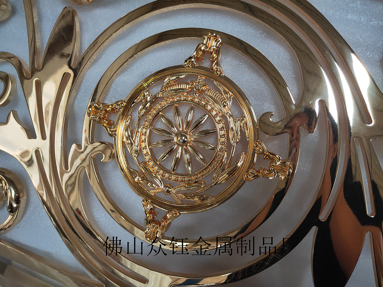 铝板雕刻护栏别墅装饰楼梯护栏