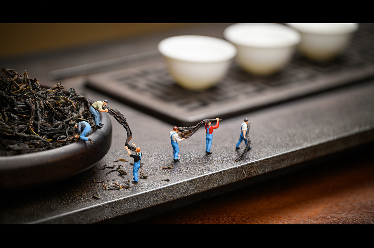 深夜茶桌上的小人 | 微观创意摄影