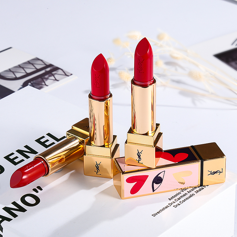 拍的一些口红香水