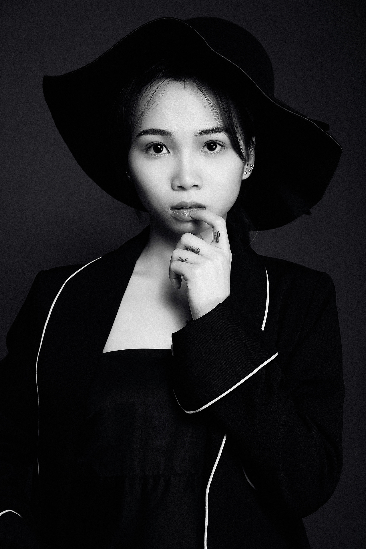 一组个人形象照