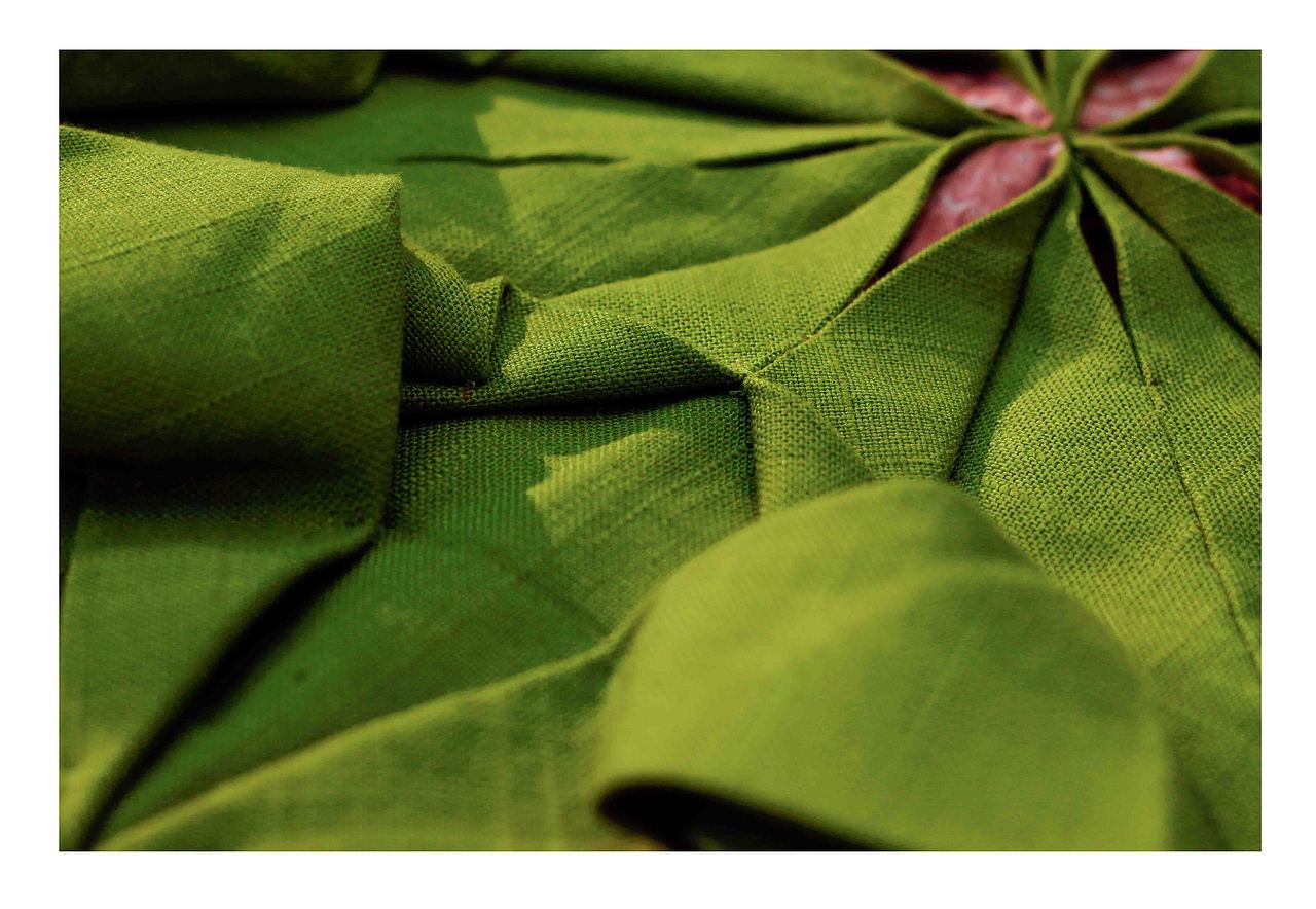 《禅暮》——西南交大建筑与设计学院面料褶皱作品赏析（图ZOTkyMzAzNjQ=） - 其他手工艺 - 站酷设计师zouxiaorenyou原创素材 - 站酷ZCOOL