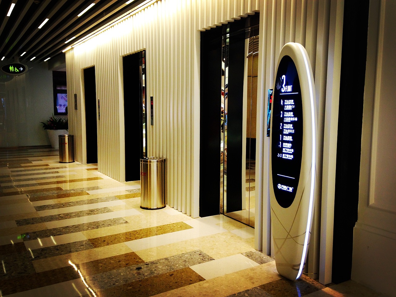 北京通州万达广场导视系统实景(原南宁青秀方案)