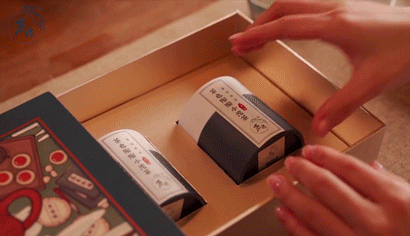 纸筒外盒,手工绵纸包裹。
小沱茶最大的特点是体积小,越小越巧。<br>-<br>-