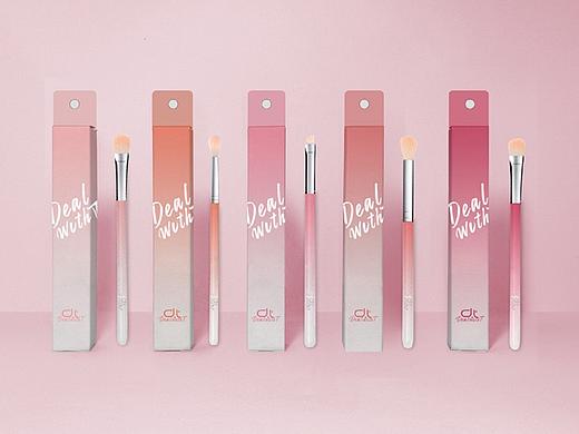 dt化妆刷极简包装设计