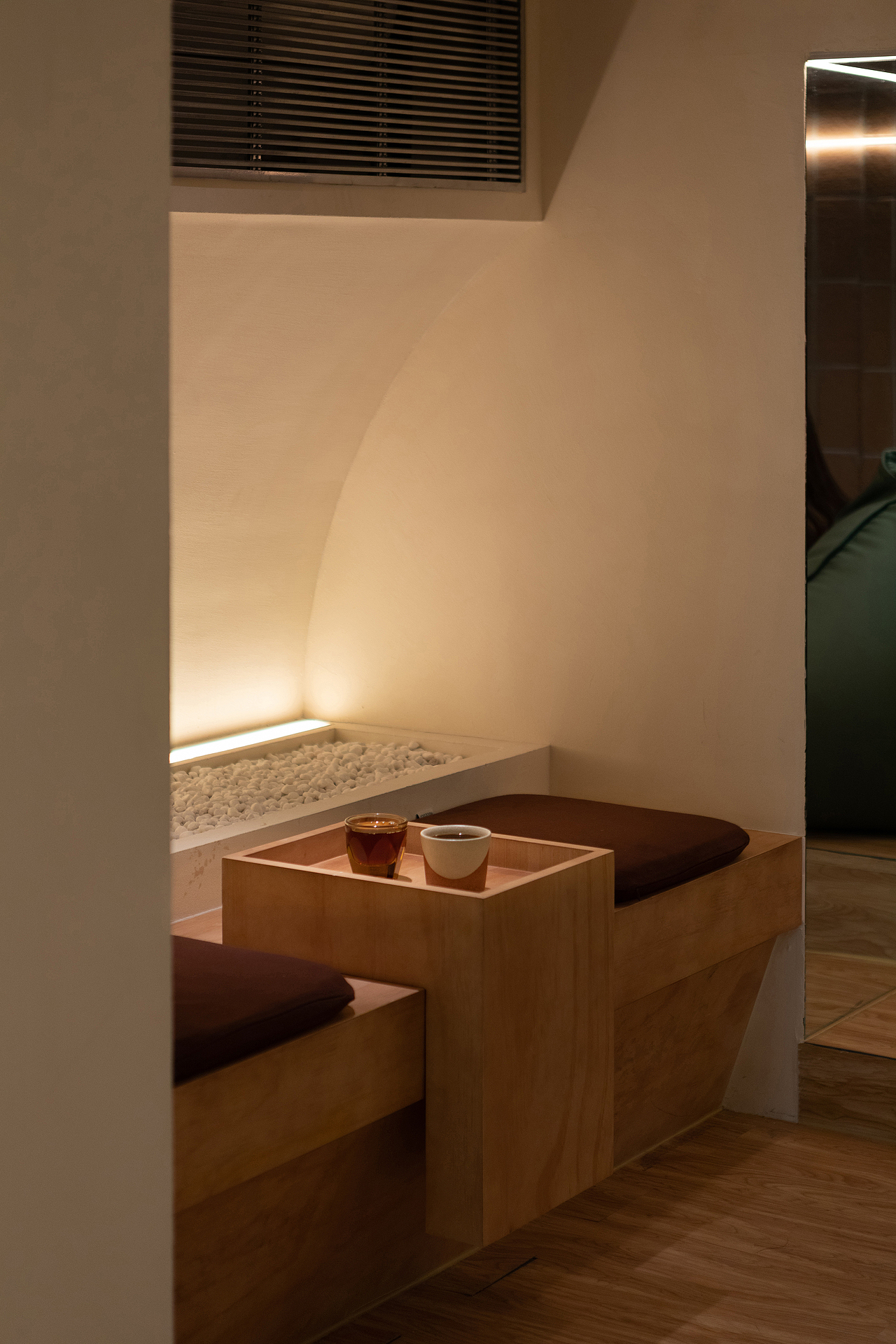 力昂原创设计 | UMBER COFFEE（图ZMjkyNzk1ODQw） - 商业空间设计 - 站酷设计师力昂设计原创素材 - 站酷ZCOOL