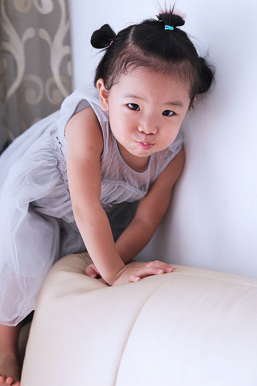 调皮的小精灵（图ZODUzODQ2MDg=） - 人像摄影 - 站酷设计师微笑虫子的皂片原创素材 - 站酷ZCOOL