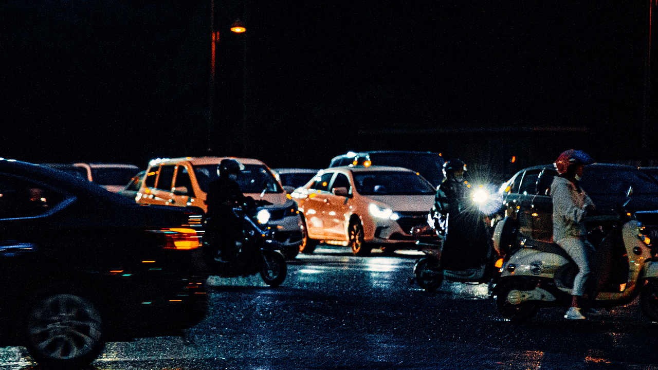 穿梭于城市之间