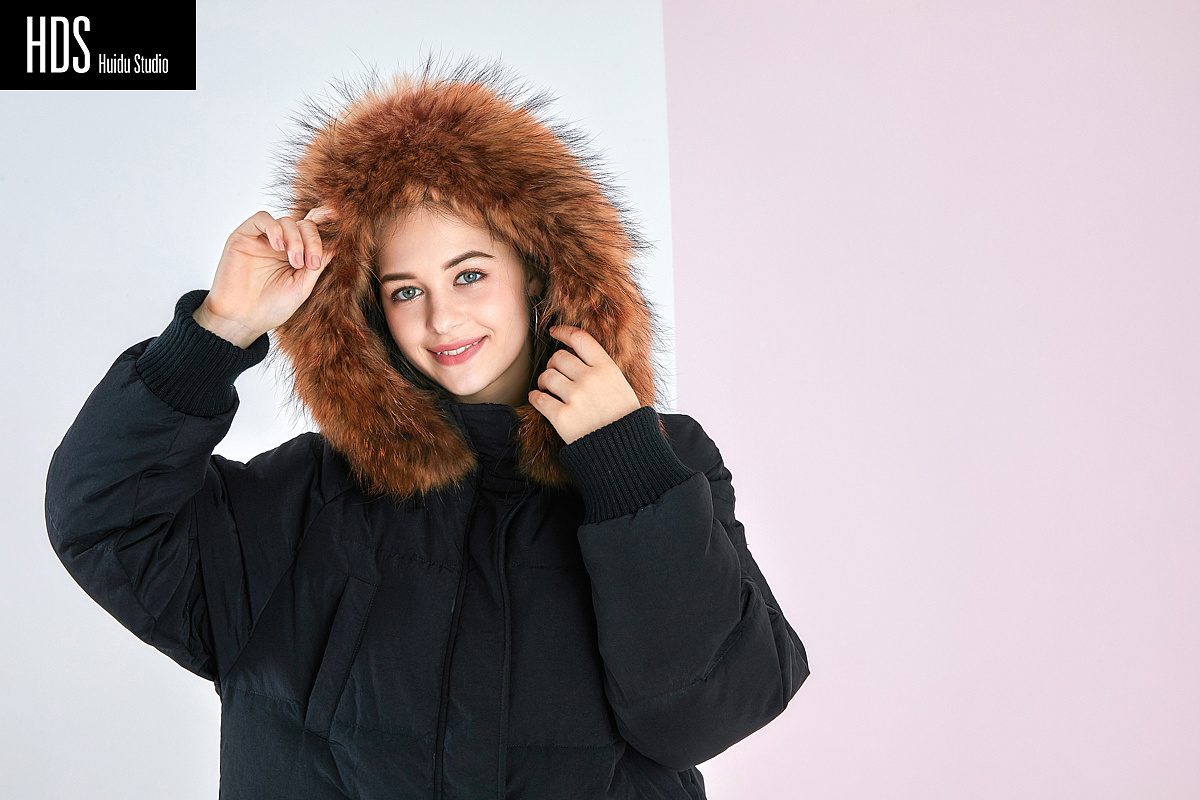 欧美模特秋冬装羽绒服棚内拍摄