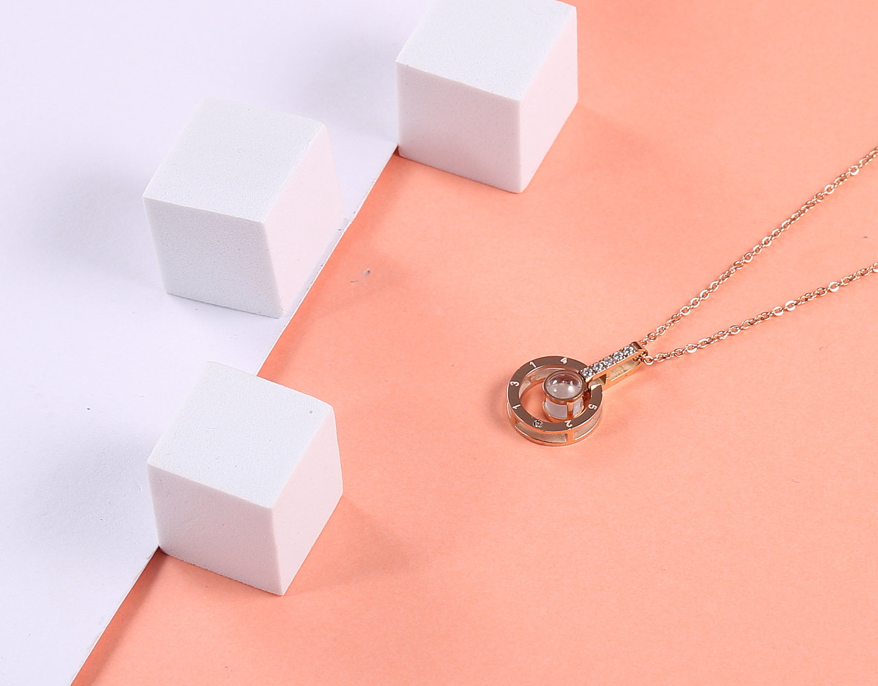 珠宝首饰场景图原图