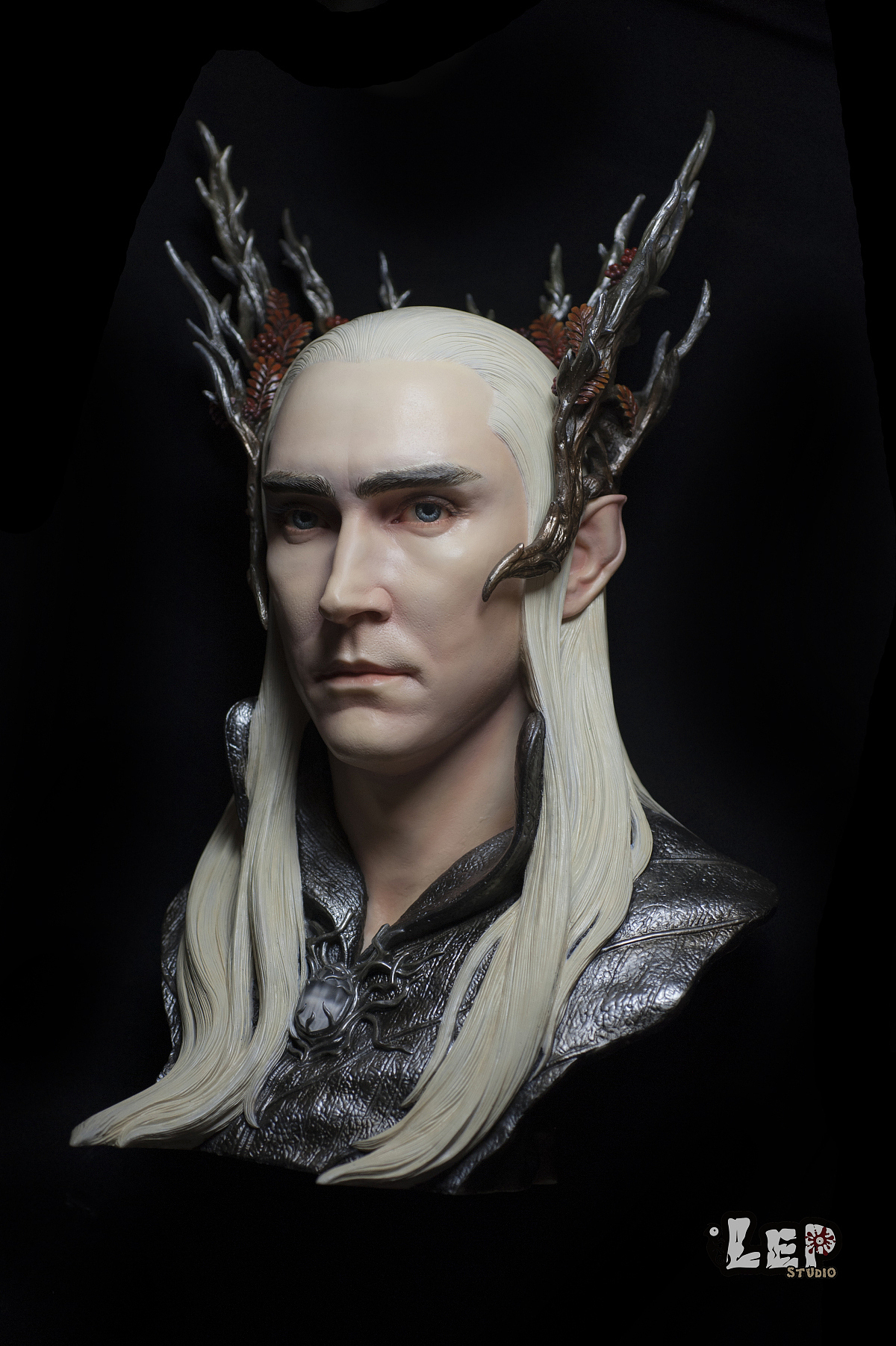 瑟兰迪尔胸像涂装完成~~