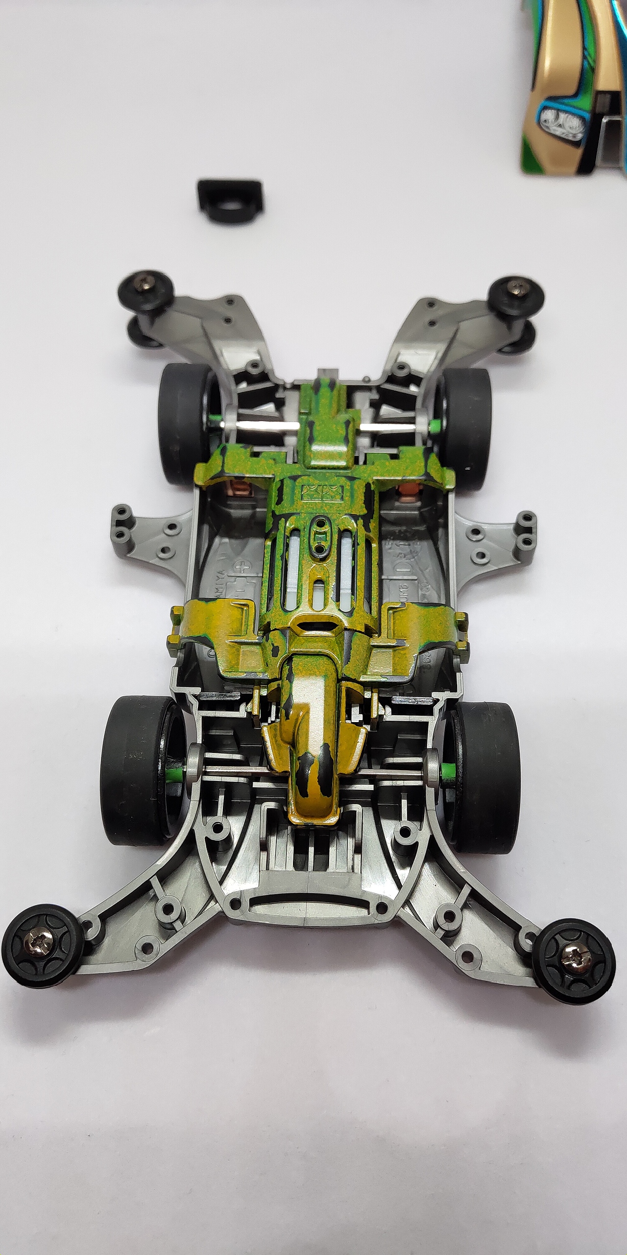 原ma底盘,齿轮仓原本黑色喷了漆