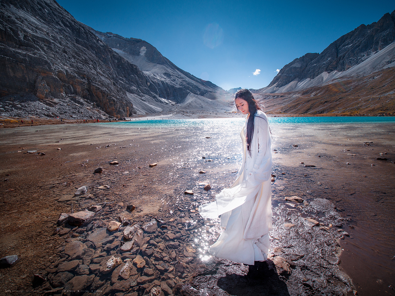 《稻城亚丁》|摄影|人像摄影|摄影师子意 - 原创作品 - 站酷 (zcool)