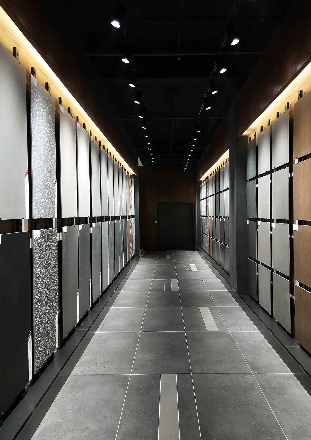 joiner/仿古砖展厅