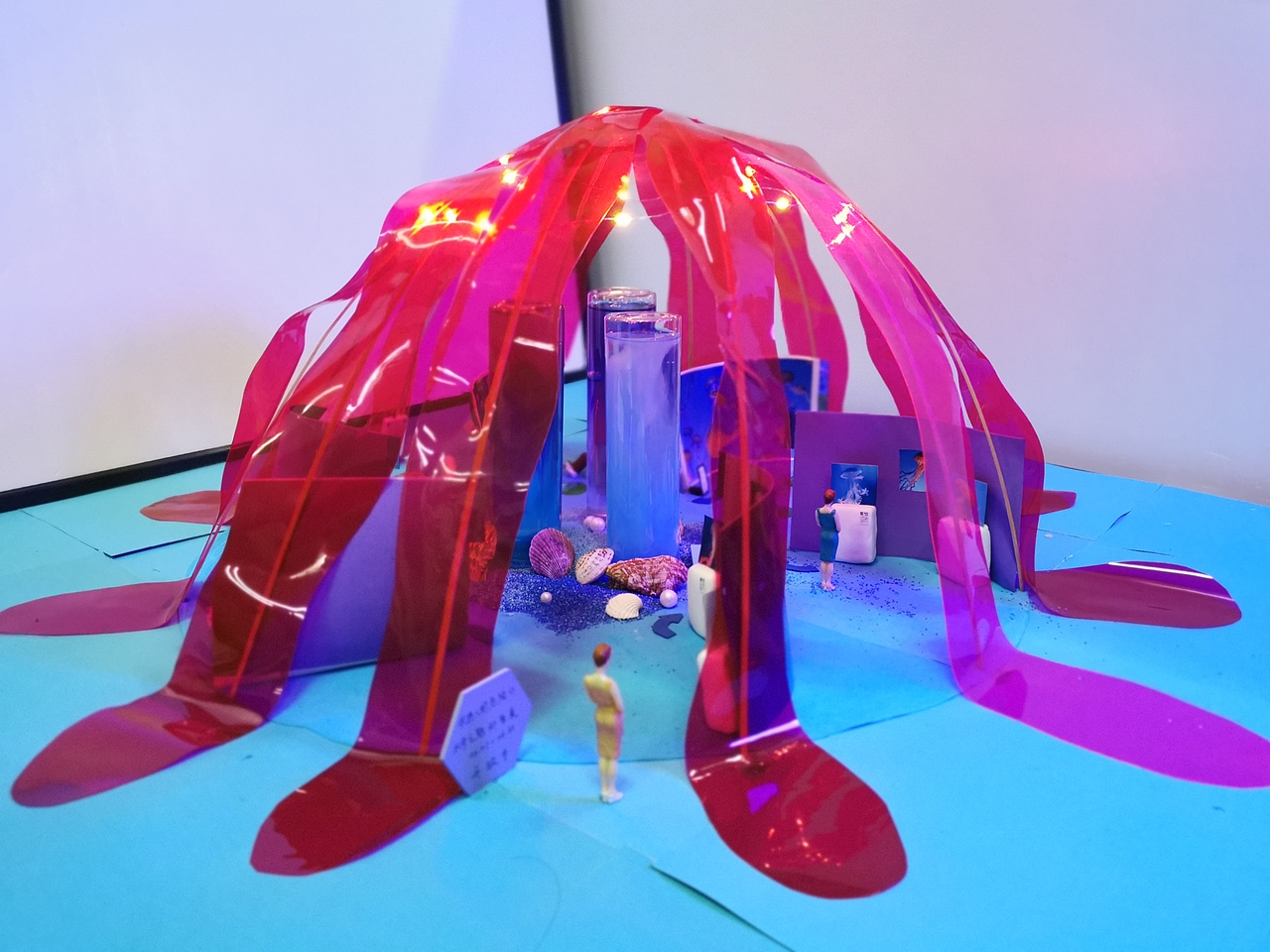 迷人的危险 空间展示设计（图ZMTk4MzE0NDc2） - 展陈设计 - 站酷设计师甩甩是我的昵称原创素材 - 站酷ZCOOL