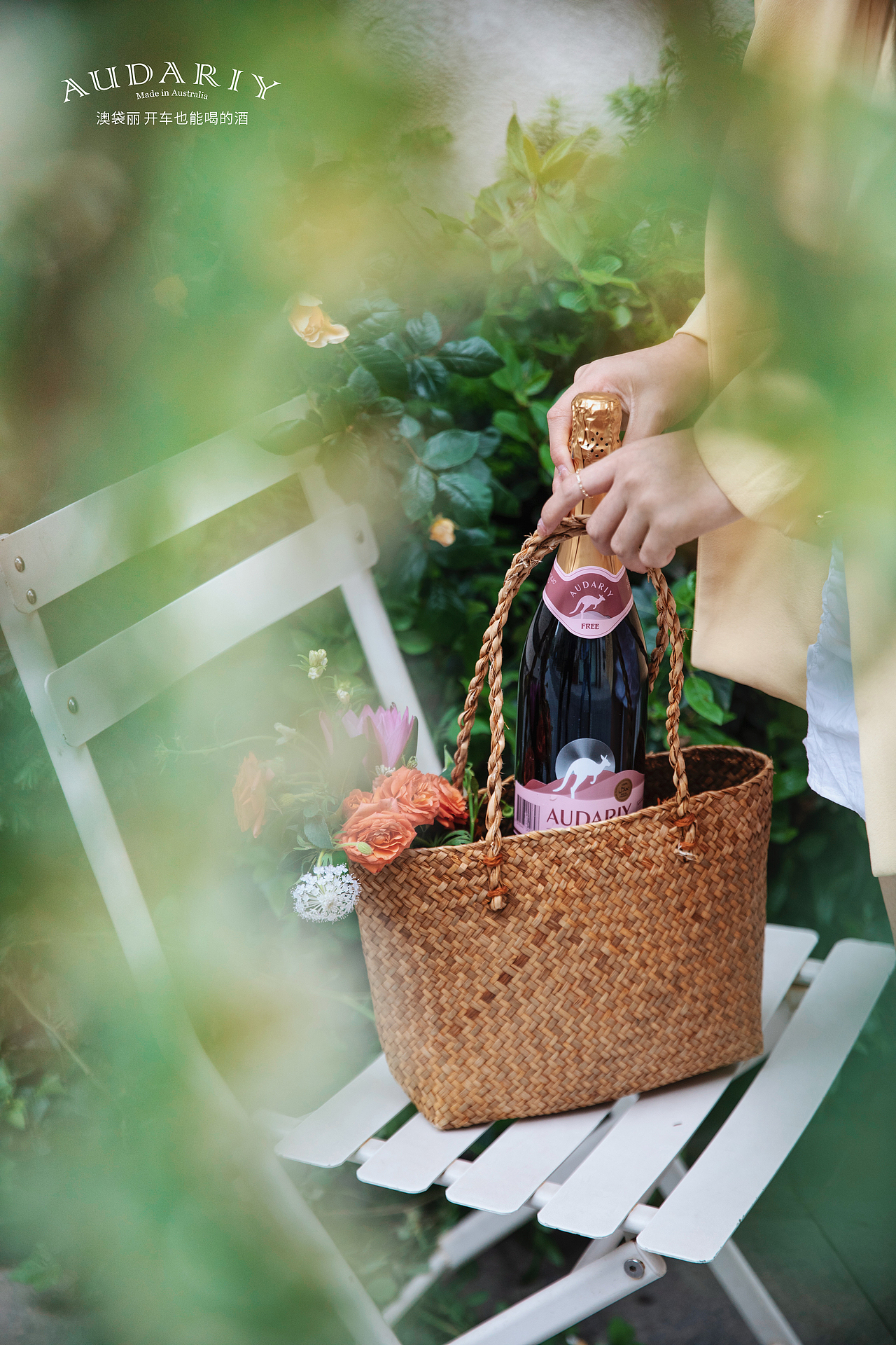 澳袋丽无醇起泡酒摄影 闺蜜时光 酒摄影（图ZMjUzOTk2MjQ4） - 产品摄影 - 站酷设计师摄影师邵青原创素材 - 站酷ZCOOL