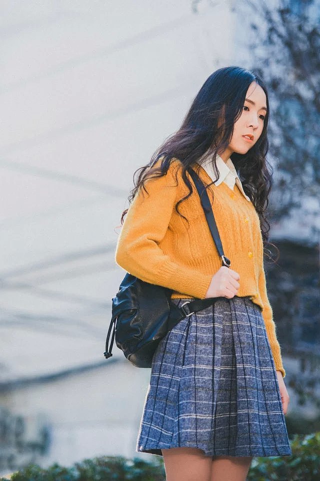 你想睡去在远方,像一个美丽童话。总要有些随风,有些入梦。