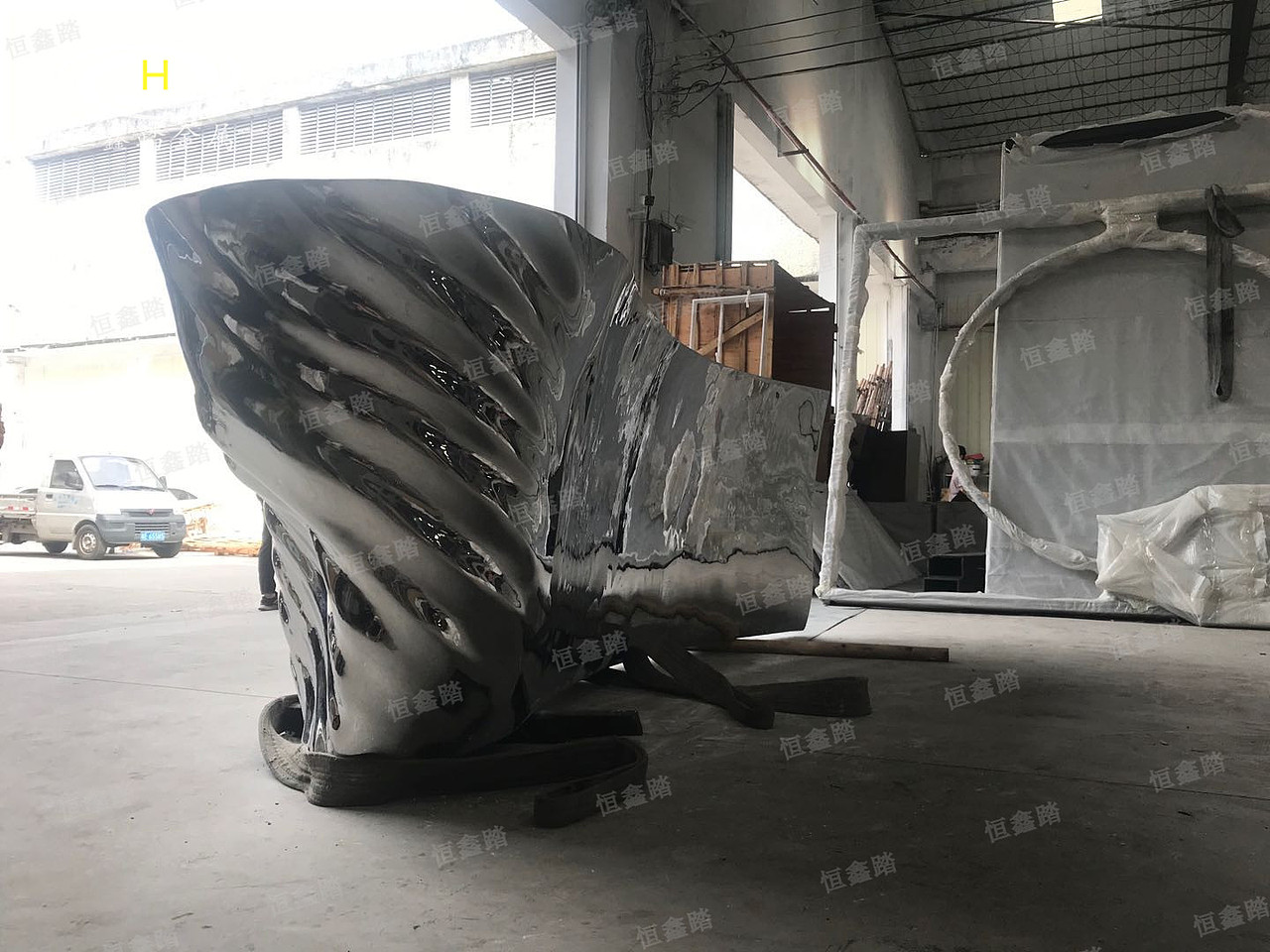 深圳售楼部不锈钢异形吧台 镜面不锈钢水波纹吧台定做